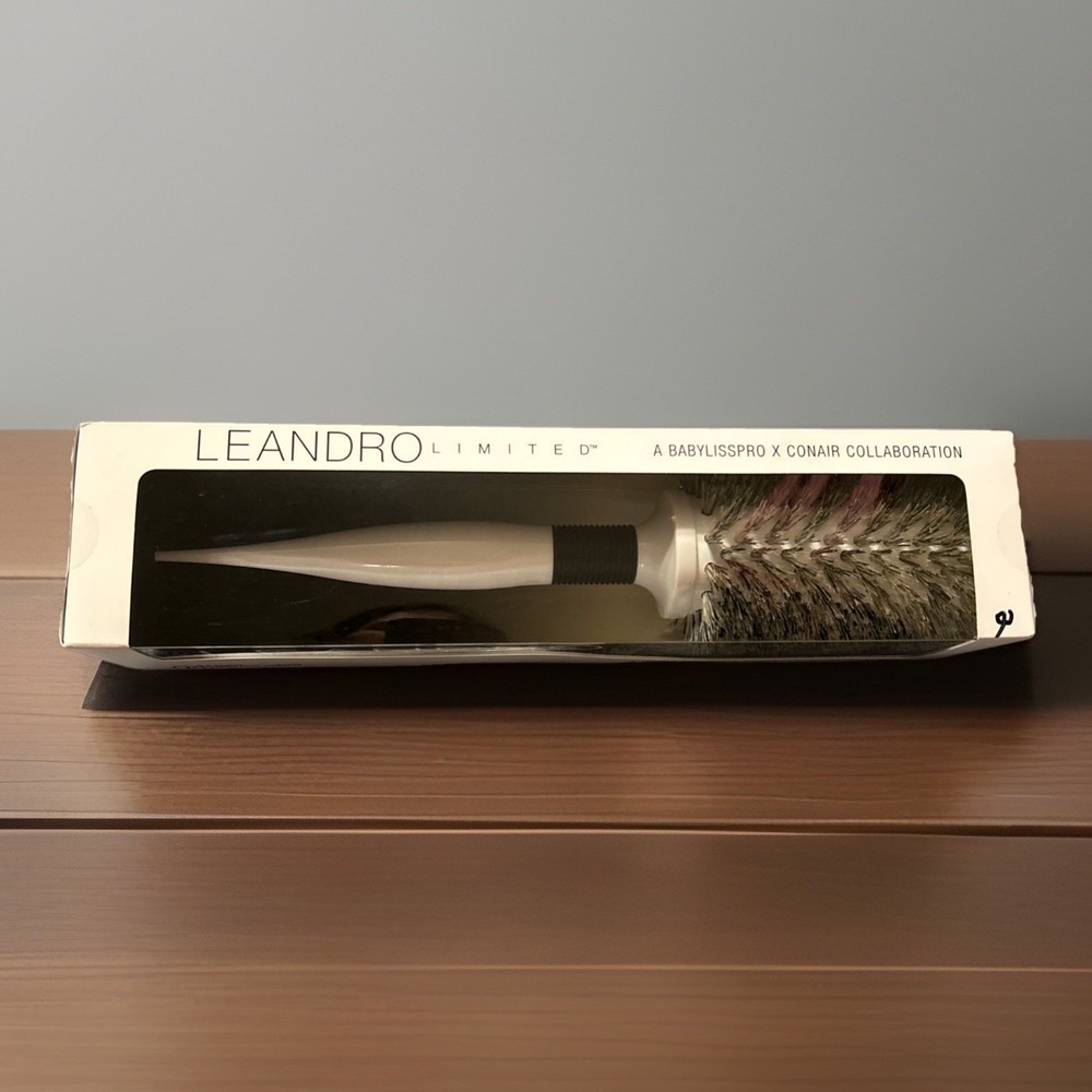 Leandro‎ Limited Babylisspro X Conair 42 Mm Solid Boar Outburst Round Brush New